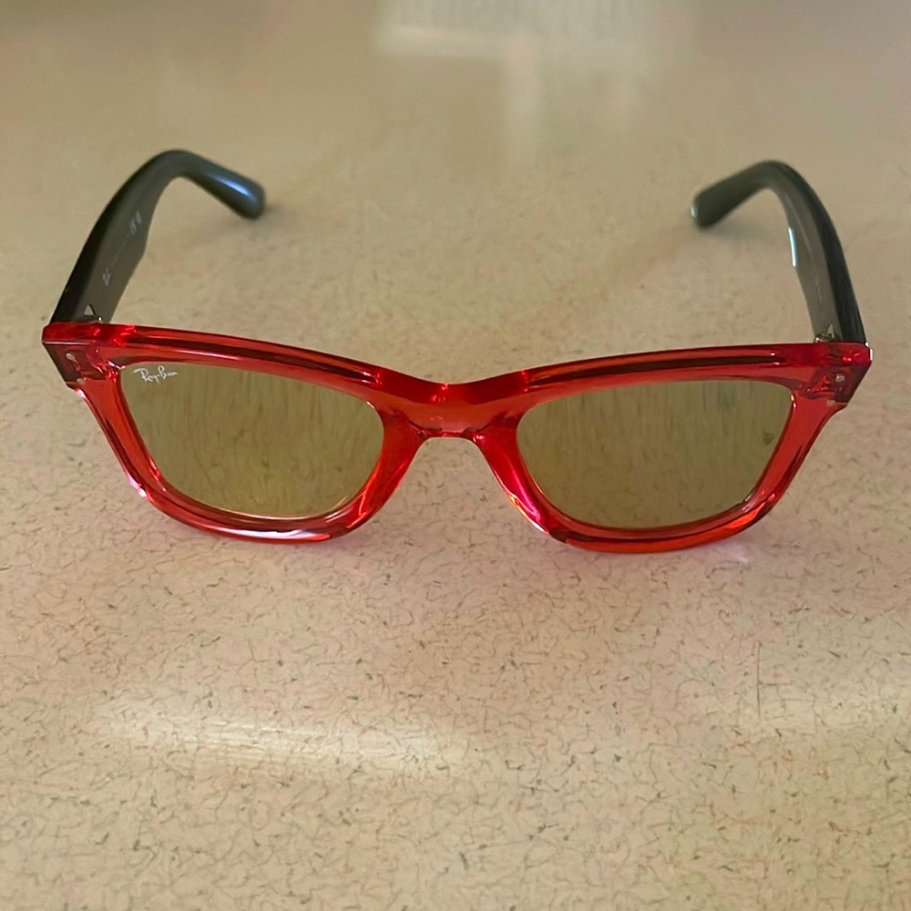 Red Ray-Bans